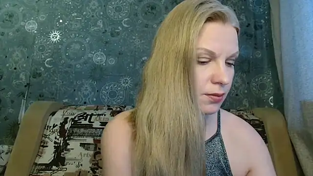 Snapshot of BlondeFox chatting on June 10, 2026, 2:46 am BlondeFox online show from June 10, 2026, 2:46 am