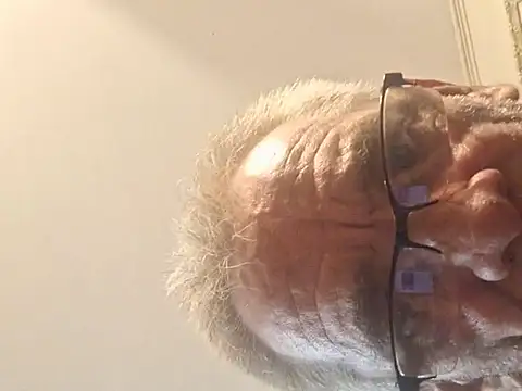 Snapshot of highstepper500 chatting on September 20, 2025, 4:17 am highstepper500 online show from September 20, 2025, 4:17 am