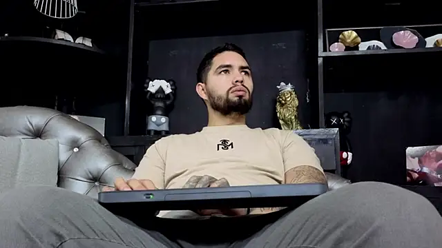 matteosantos online show from December 18, 2025, 11:25 am