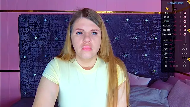 NoraBigAss online show from May 26, 2026, 1:37 am