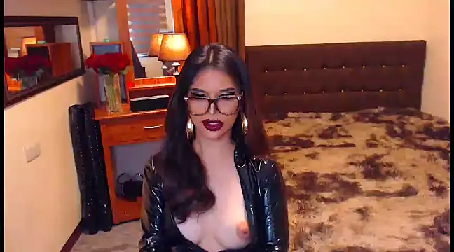 Snapshot of EXTREMELYDOM chatting on March 10, 2025, 10:07 am EXTREMELYDOM online show from March 10, 2025, 10:07 am