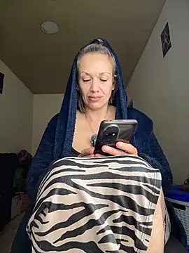 sexymarilyncolombia online show from March 5, 2026, 3:14 am