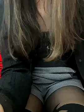 SHARONRodrig online show from December 21, 2025, 9:15 pm