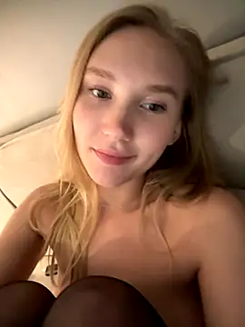 Snapshot of MariaTull chatting on September 9, 2025, 7:12 pm MariaTull online show from September 9, 2025, 7:12 pm