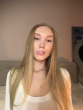 Snapshot of MariaTull chatting on November 3, 2025, 6:11 pm MariaTull online show from November 3, 2025, 6:11 pm