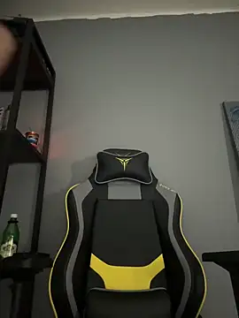 Snapshot of MariaTull chatting on March 1, 2025, 1:32 am MariaTull online show from March 1, 2025, 1:32 am