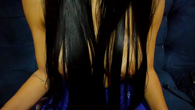 Snapshot of tiffanystonne chatting on October 16, 2025, 1:19 pm tiffanystonne online show from October 16, 2025, 1:19 pm