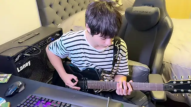 SasukeUhchiaa online show from March 8, 2025, 4:50 pm