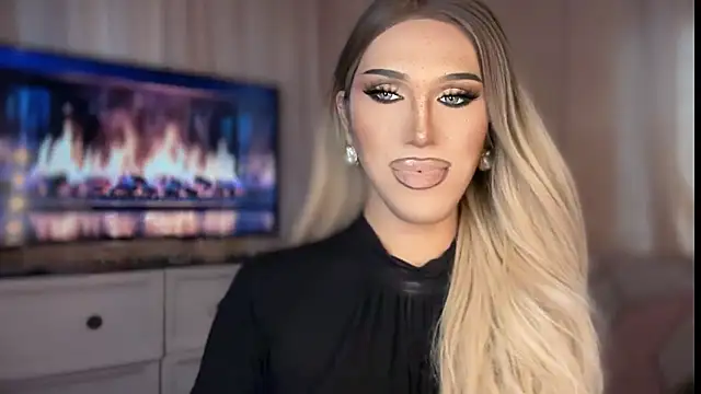 Ts glamxxxx online show from April 5, 2026, 12:17 am