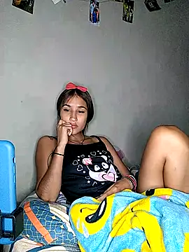 Little Naughty Nicole online show from April 21, 2026, 5:47 am