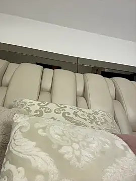 ALISSON FOXXX1 online show from April 18, 2026, 10:54 pm