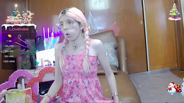 Snapshot of Skinygirl chatting on February 27, 2025, 1:30 am Skinygirl online show from February 27, 2025, 1:30 am