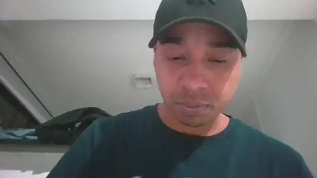 Juninho10c online show from December 1, 2025, 4:24 am