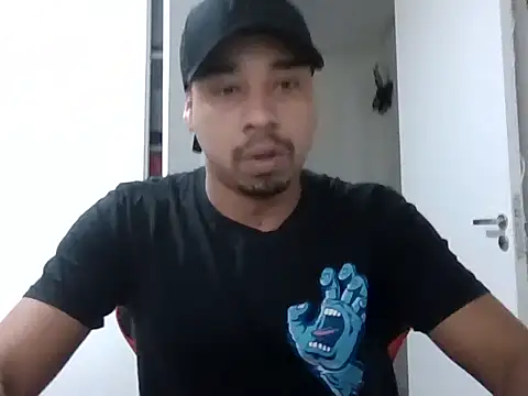 Juninho10c online show from November 8, 2025, 4:32 pm