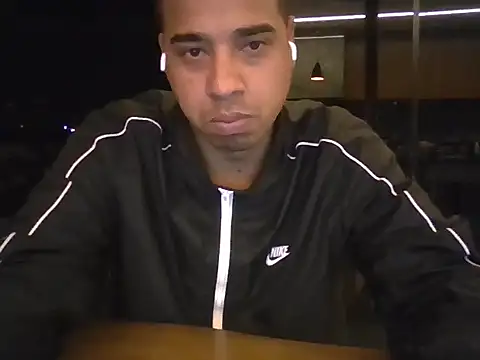 Juninho10c online show from November 22, 2025, 5:06 am