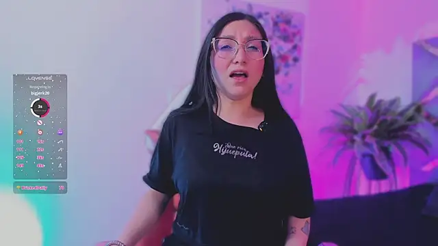 lucy neil online show from November 19, 2025, 3:56 pm