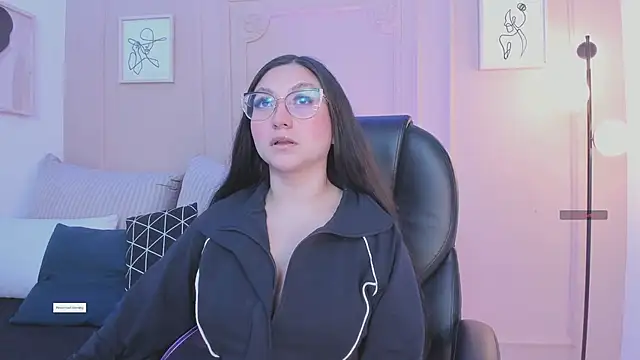 lucy neil online show from April 19, 2026, 2:34 am