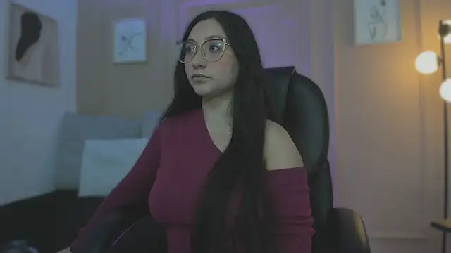 lucy neil online show from February 17, 2026, 2:31 am