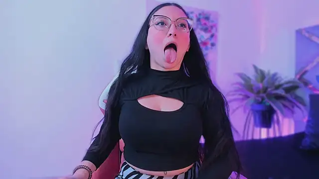 lucy neil online show from January 15, 2026, 2:37 am