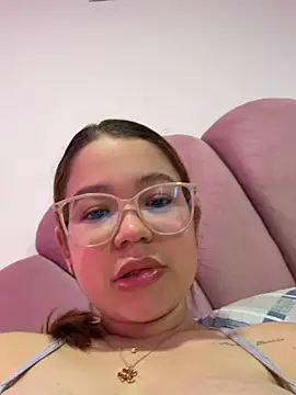 Snapshot of Lucyklein2022 chatting on July 23, 2026, 1:30 pm Lucyklein2022 online show from July 23, 2026, 1:30 pm