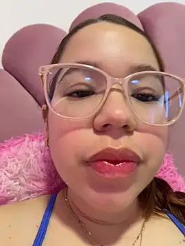 Snapshot of Lucyklein2022 chatting on July 24, 2026, 2:02 pm Lucyklein2022 online show from July 24, 2026, 2:02 pm