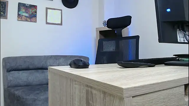 cowboyht online show from April 4, 2026, 5:03 am