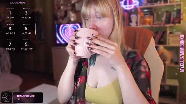 Snapshot of freya_sunny chatting on July 20, 2026, 4:09 am freya sunny online show from July 20, 2026, 4:09 am
