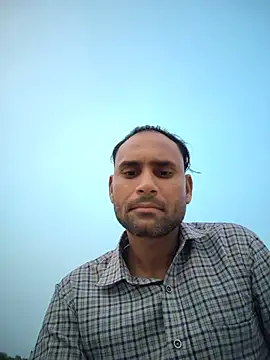 Snapshot of Maneeshpoppy chatting on July 9, 2026, 2:05 pm Maneeshpoppy online show from July 9, 2026, 2:05 pm