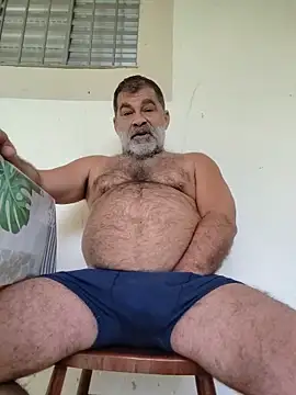 Snapshot of Peludo173317 chatting on June 2, 2026, 6:41 pm Peludo173317 online show from June 2, 2026, 6:41 pm