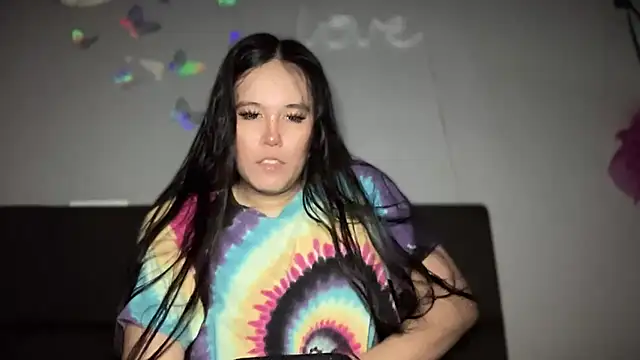 Snapshot of MeganTheRarest chatting on October 17, 2025, 10:07 am MeganTheRarest online show from October 17, 2025, 10:07 am