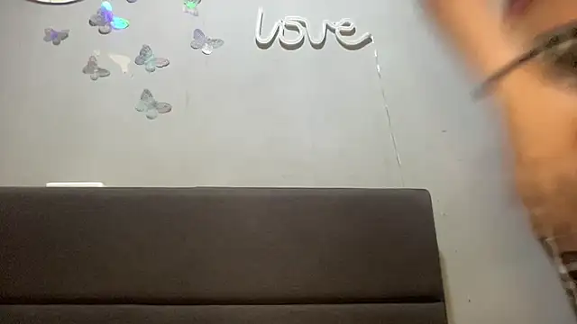 Snapshot of MeganTheRarest chatting on November 8, 2025, 5:33 am MeganTheRarest online show from November 8, 2025, 5:33 am