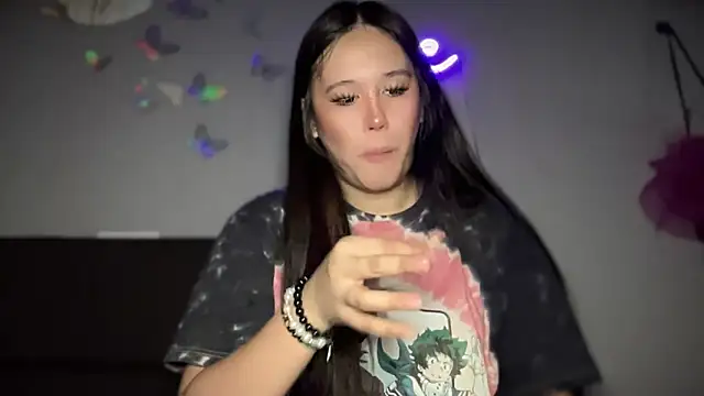 Snapshot of MeganTheRarest chatting on October 5, 2025, 4:36 am MeganTheRarest online show from October 5, 2025, 4:36 am