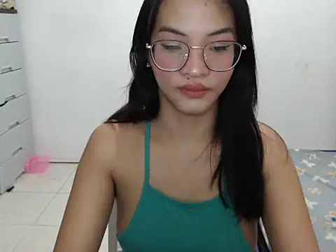 shanee23 online show from December 1, 2024, 5:40 pm