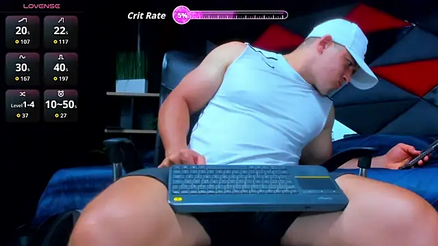 Leonsmoron online show from May 23, 2026, 1:37 am