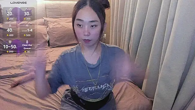 MissAyaCollins online show from October 26, 2025, 8:37 am