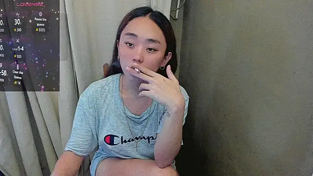 MissAyaCollins online show from October 7, 2025, 7:42 am