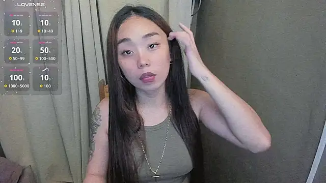 MissAyaCollins online show from October 19, 2025, 9:23 am