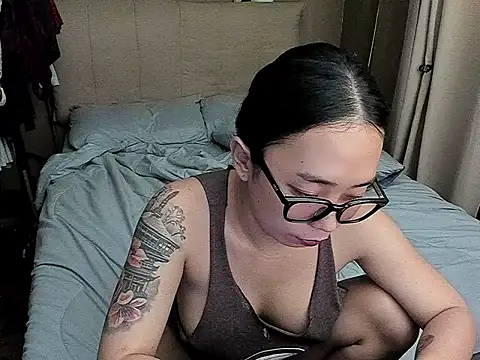 MissAyaCollins online show from April 19, 2026, 3:18 am