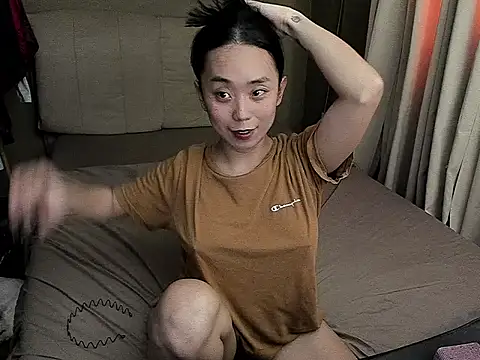 MissAyaCollins online show from April 20, 2026, 12:46 am