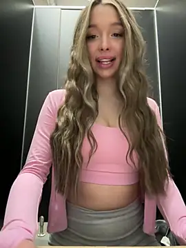 barbiehumpxxx online show from April 16, 2026, 12:44 am