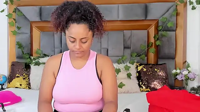 BellaKarla online show from March 21, 2025, 8:18 pm