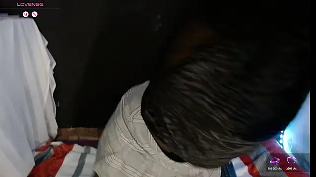 Snapshot of AbsentaVert chatting on March 12, 2026, 11:31 pm AbsentaVert online show from March 12, 2026, 11:31 pm