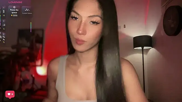 Bella Gordon online show from June 10, 2026, 2:02 am