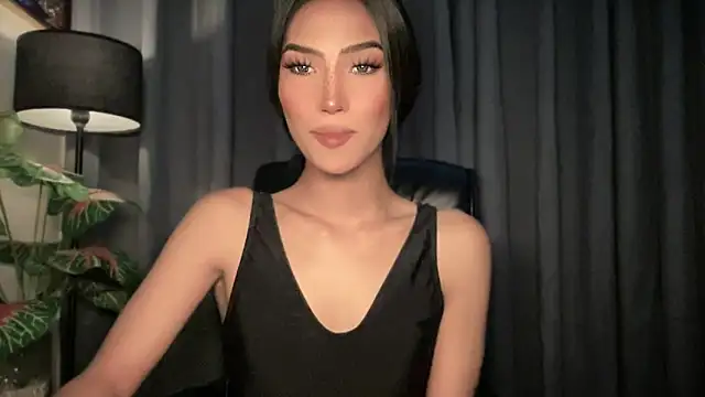 Bella Gordon online show from September 11, 2025, 6:46 am