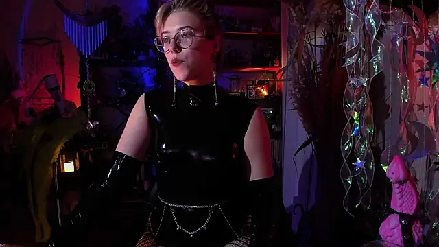 Snapshot of Scarlett_Wanner chatting on January 10, 2025, 8:15 pm Scarlett Wanner online show from January 10, 2025, 8:15 pm