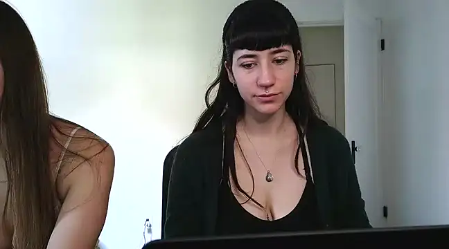 Snapshot of darcylovee_ chatting on March 19, 2025, 6:55 pm darcylovee online show from March 19, 2025, 6:55 pm