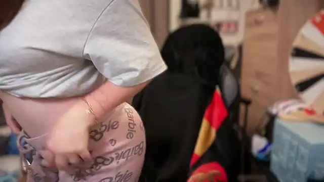 Amai Live online show from October 4, 2025, 6:37 am