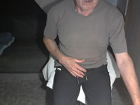 kiam471 online show from November 4, 2025, 9:51 pm