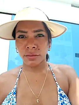 Snapshot of Doll_Loren chatting on January 12, 2026, 4:58 pm Doll Loren online show from January 12, 2026, 4:58 pm