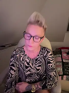 Snapshot of German_Milf chatting on January 8, 2026, 2:12 pm German Milf online show from January 8, 2026, 2:12 pm